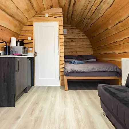 Greenview Glamping Pods Hilltown Exterior photo